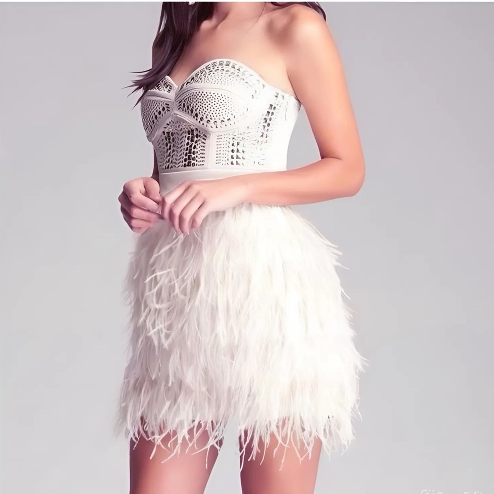 ARK & CO #51 Studded White Strapless Embellished Ostrich Feather Dress SMALL